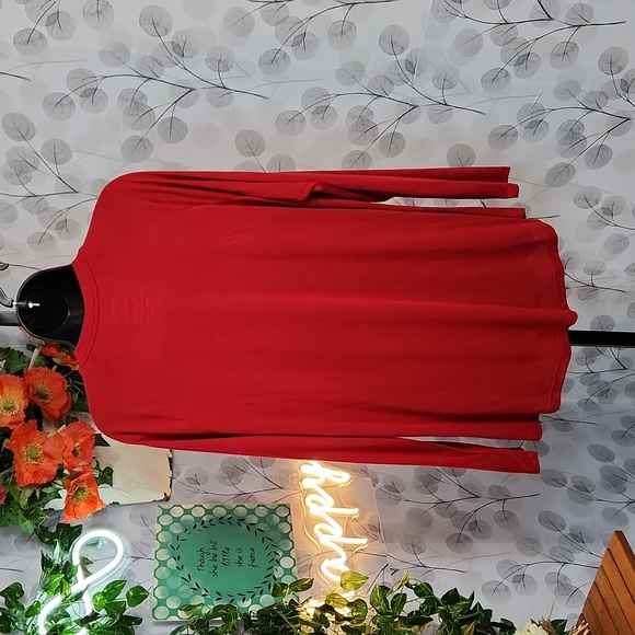 Torrid Eggnog Classic Raglan Tee - Picture 6 of 7